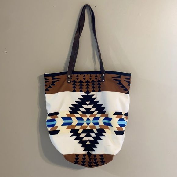 Aztec Tan & Cream Shoulder Bag - Picture 1 of 8